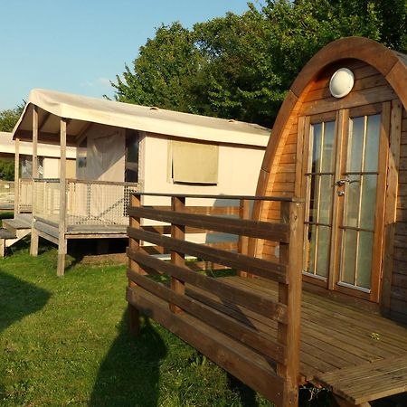 Camping Du Pontis Verteillac Экстерьер фото