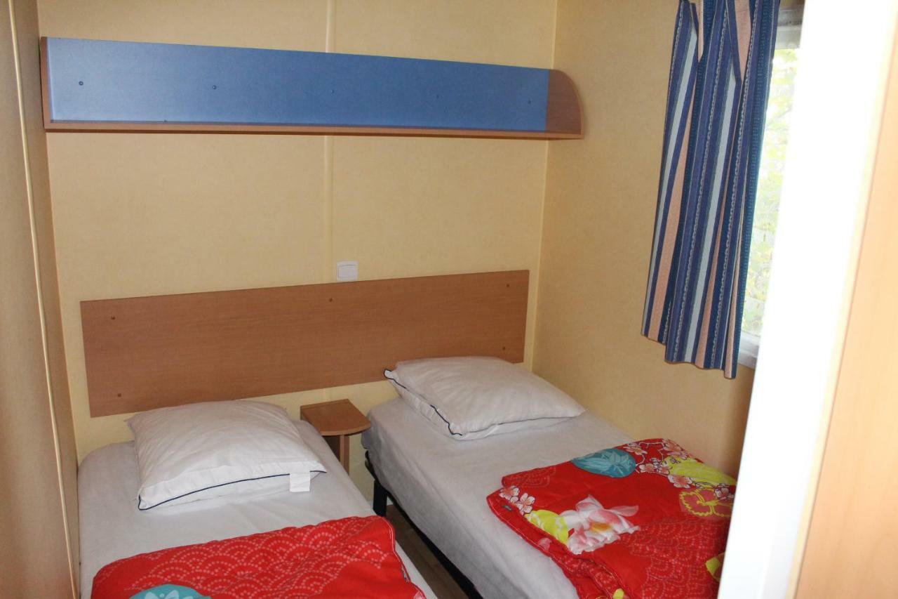 Camping Du Pontis Verteillac Экстерьер фото