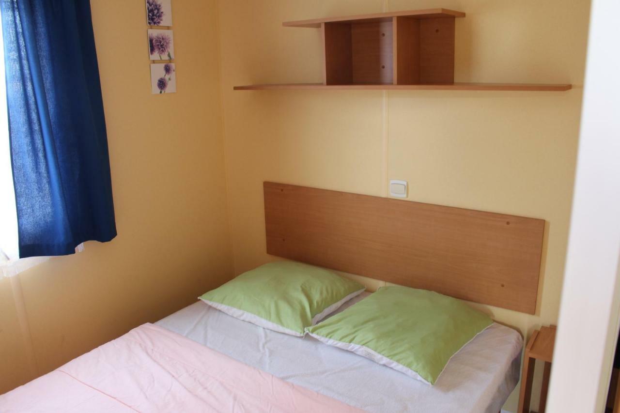 Camping Du Pontis Verteillac Экстерьер фото